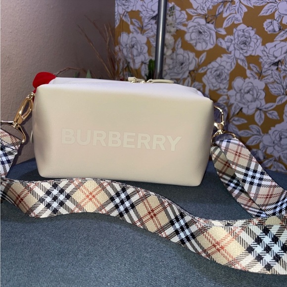 Burberry Handbags - Burberry Cream Crossbody makeup poach